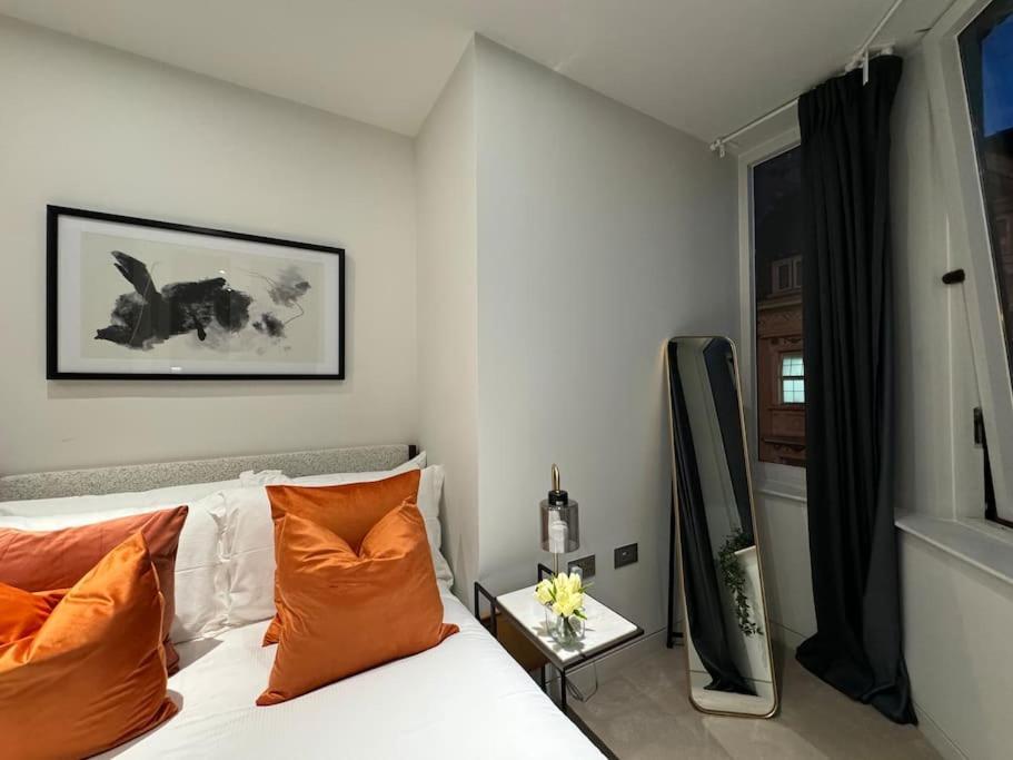 Reading's Lush Haven - 1br 1ba - Chrl F14 Reading