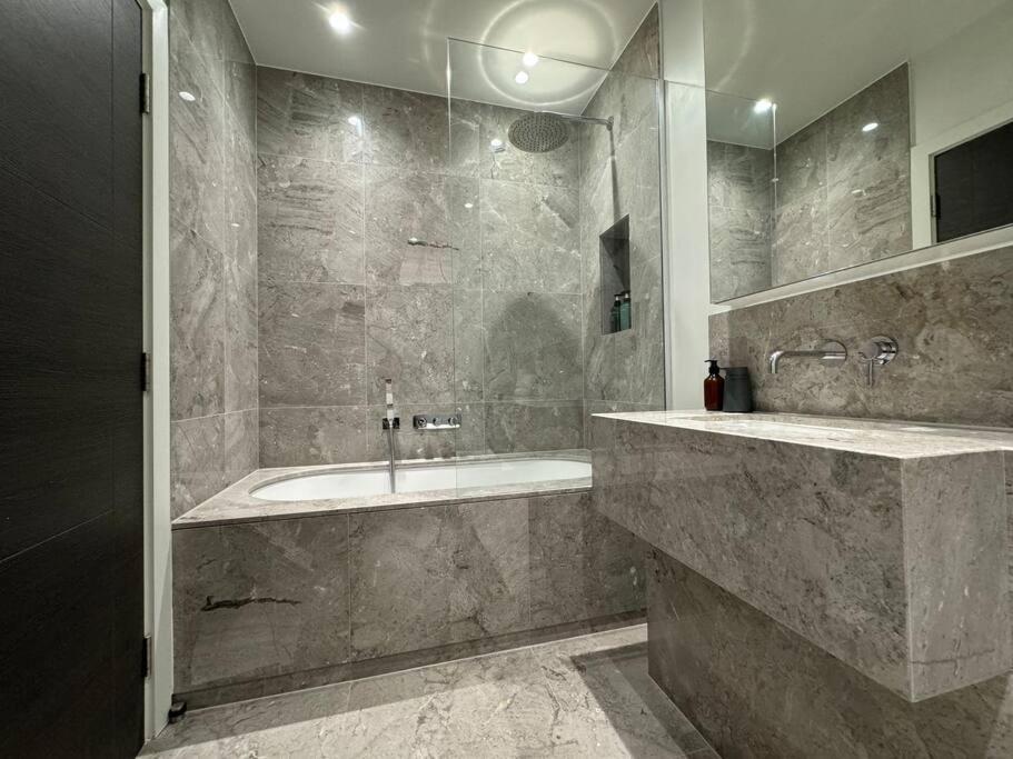 Reading's Lush Haven - 1br 1ba - Chrl F14 Apartment Reading