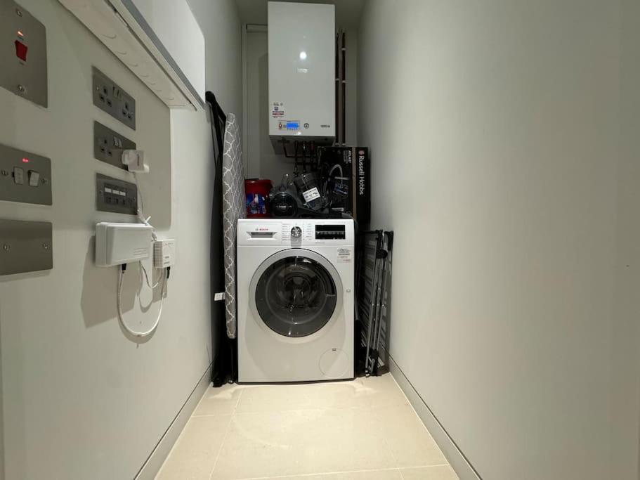 Reading's Lush Haven - 1br 1ba - Chrl F14 *